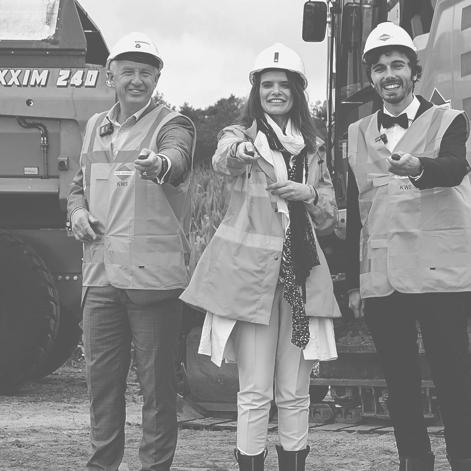 Nyckle with Minister Barbara Visser and Cees de Wijs at the start of construction of the Innovatiestrook