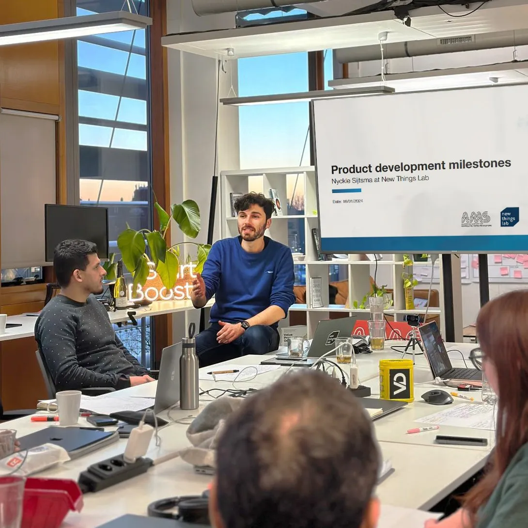 Nyckle giving the workshop “Product development milestones” in the AMS Startup Booster, Amsterdam